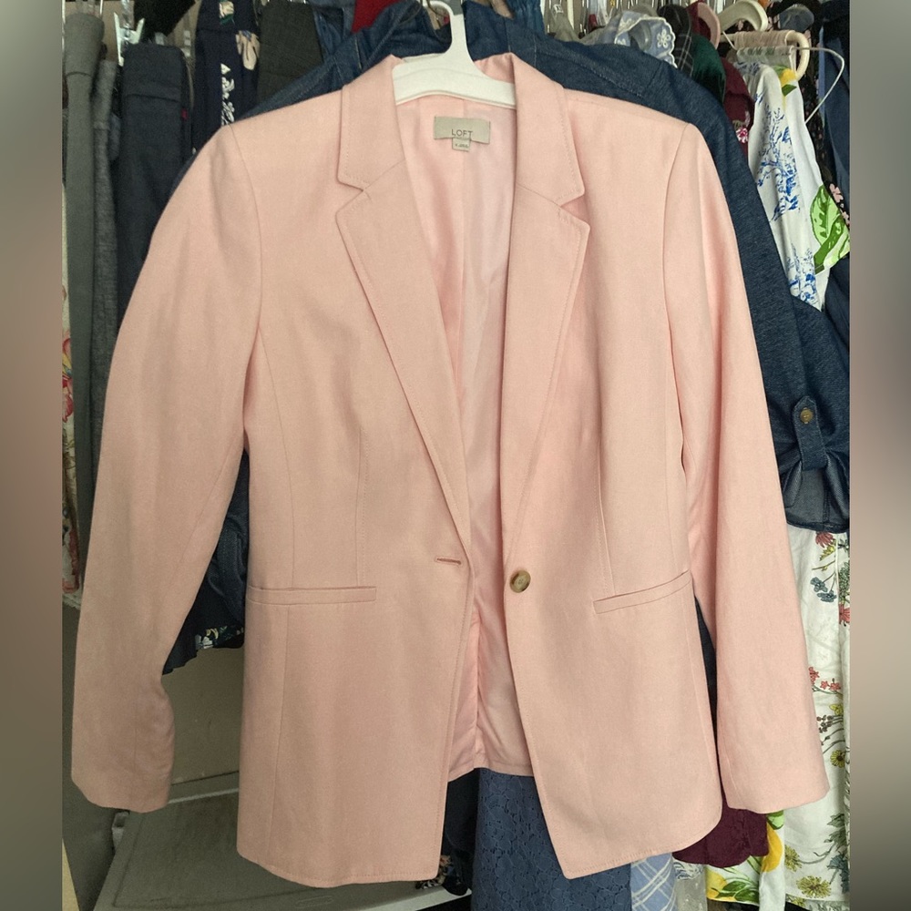 LOFT pink blazer suit. Like new condition.